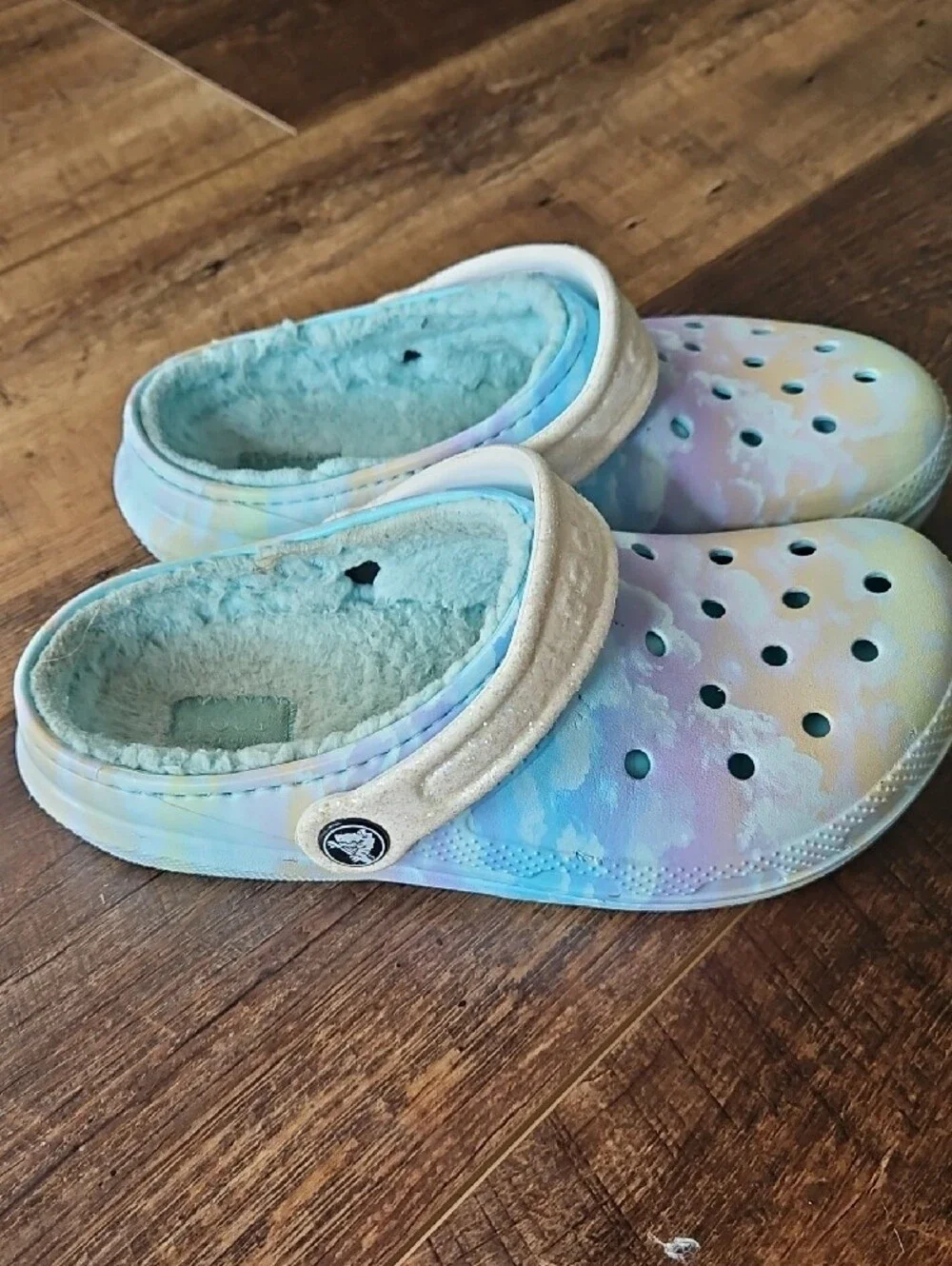 CROCS Kids Pastel Tie-Dye Fleece Lined Clogs in Light Blue and Pastel Hues